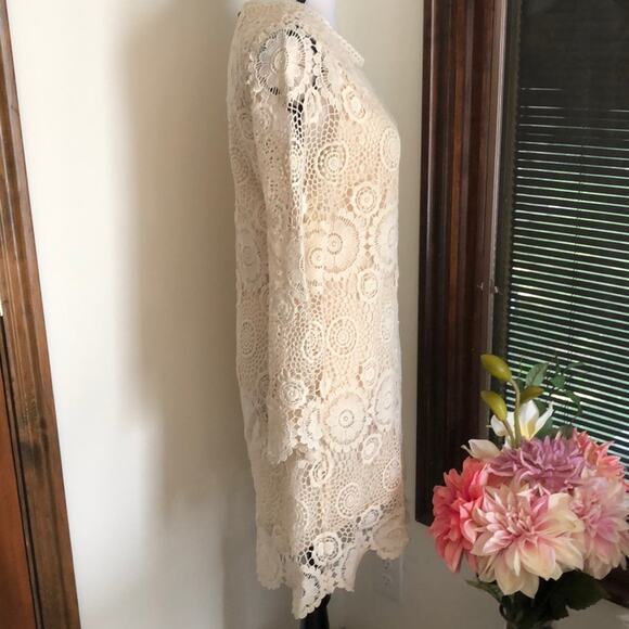 Zara | Cream Colored Flower Lace Dress Size S - Picture 2 of 11